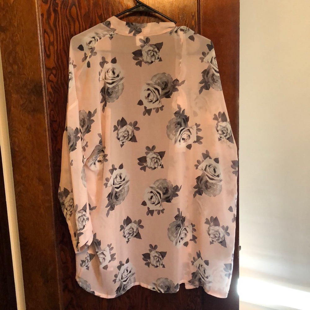 H&M Kimono - Picture 3 of 4